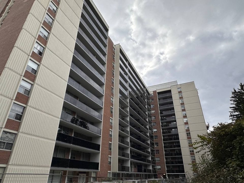 4001–4005 Bayview Avenue Restoration