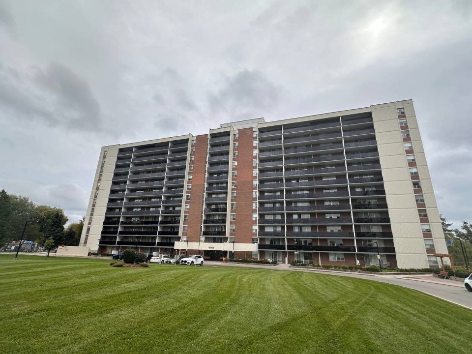 4001–4005 Bayview Avenue Restoration