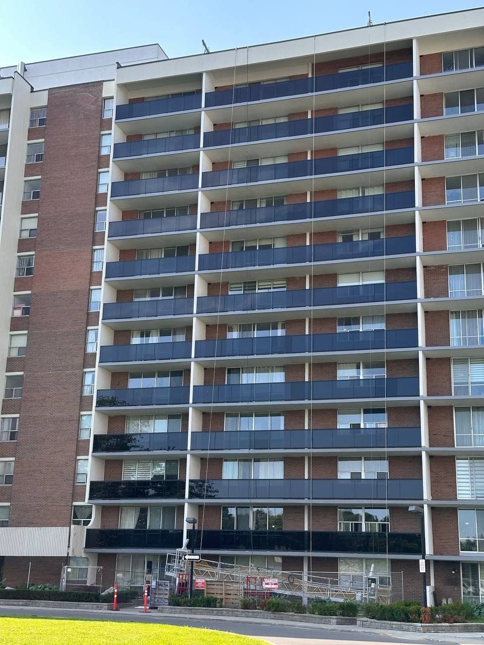 4001–4005 Bayview Avenue Restoration