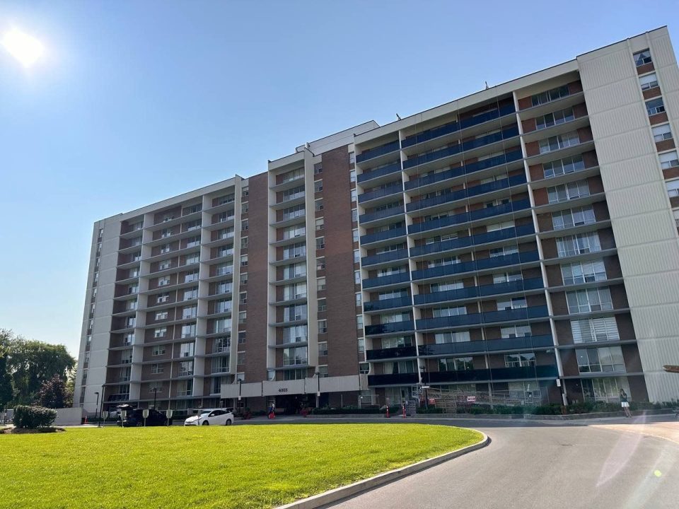 4001–4005 Bayview Avenue Restoration
